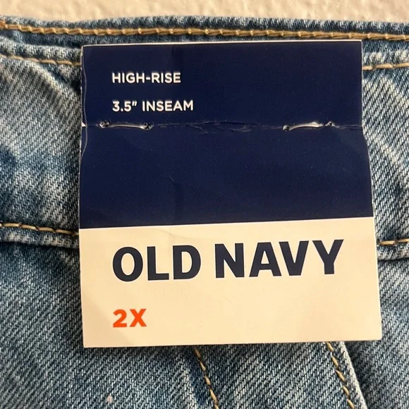 Old Navy Women's Classic Blue Jean Shorts - Picture 2 of 6